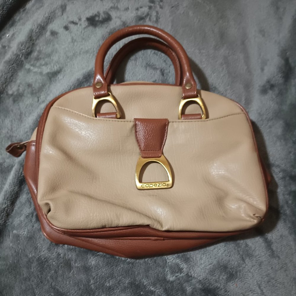 Capezio Ladies Leather Purse